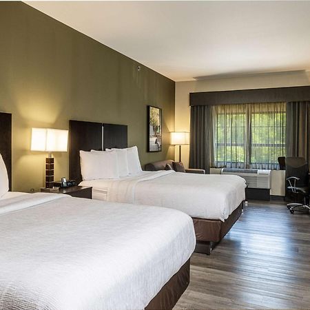 Best Western Plus Franciscan Square Inn & Suites Стюбенвілл Екстер'єр фото