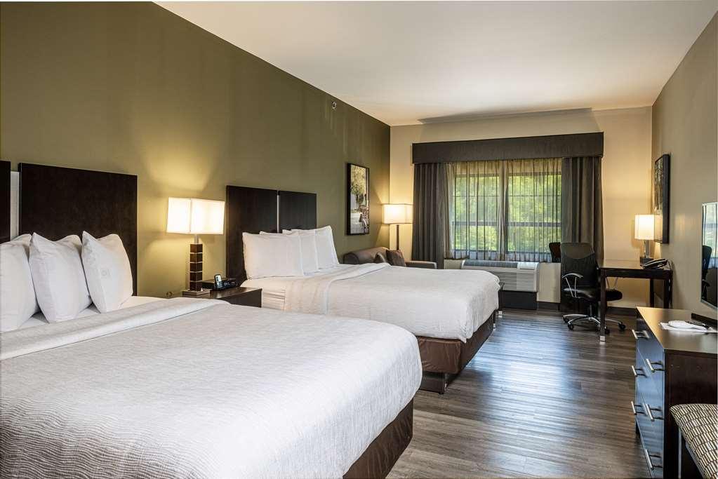 Best Western Plus Franciscan Square Inn & Suites Стюбенвілл Номер фото