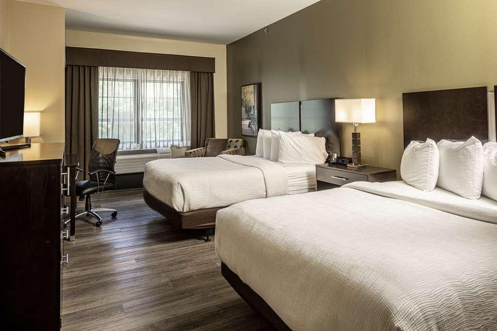 Best Western Plus Franciscan Square Inn & Suites Стюбенвілл Номер фото