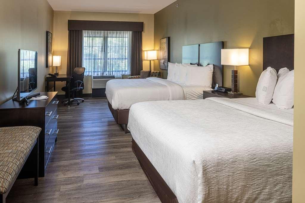Best Western Plus Franciscan Square Inn & Suites Стюбенвілл Номер фото