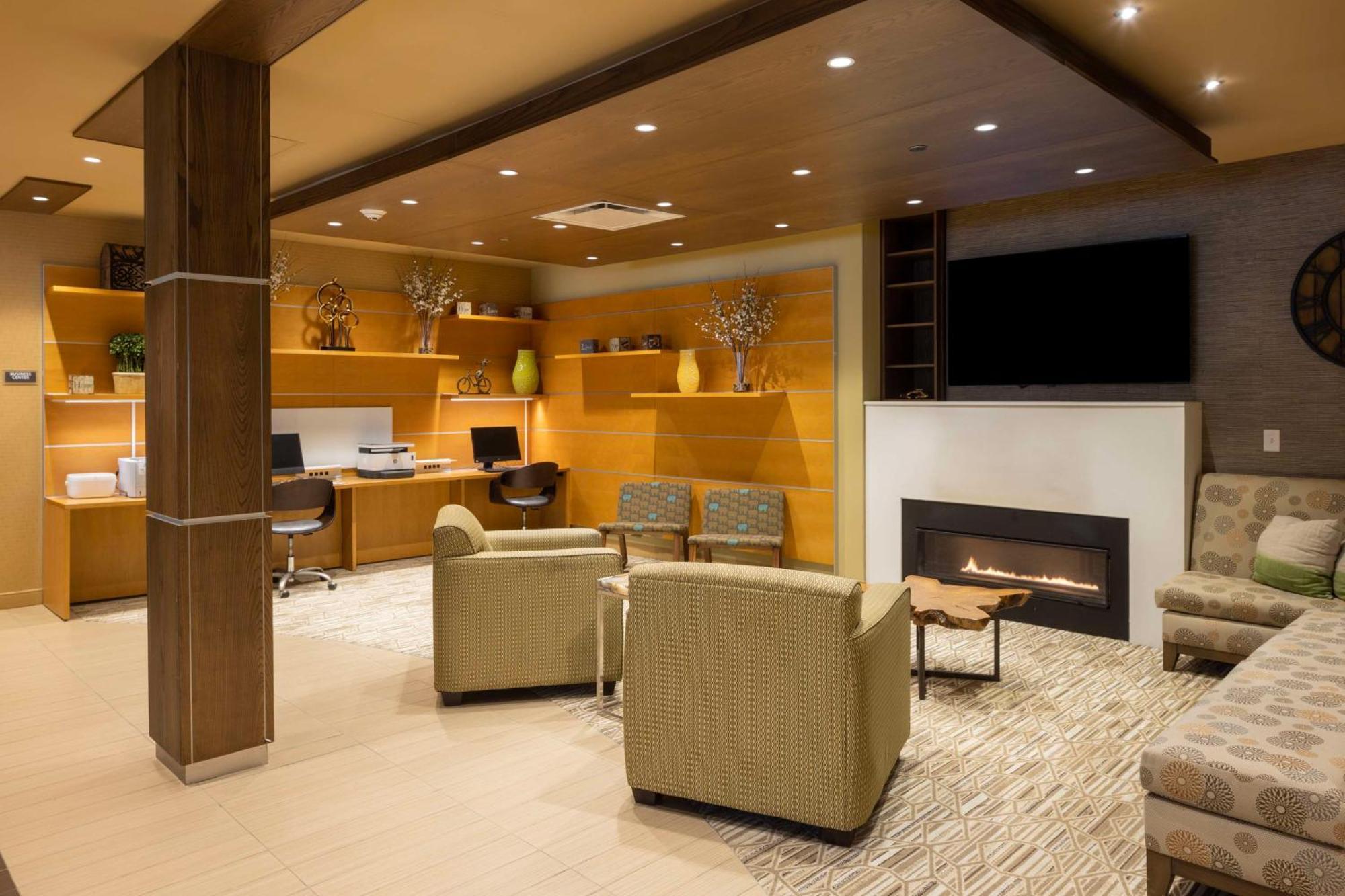 Best Western Plus Franciscan Square Inn & Suites Стюбенвілл Екстер'єр фото