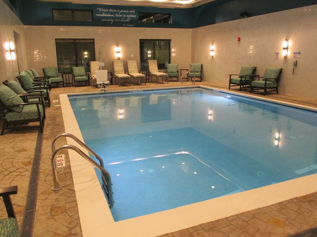 Best Western Plus Franciscan Square Inn & Suites Стюбенвілл Зручності фото