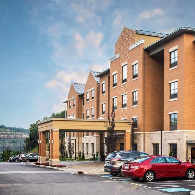 Best Western Plus Franciscan Square Inn & Suites Стюбенвілл Екстер'єр фото